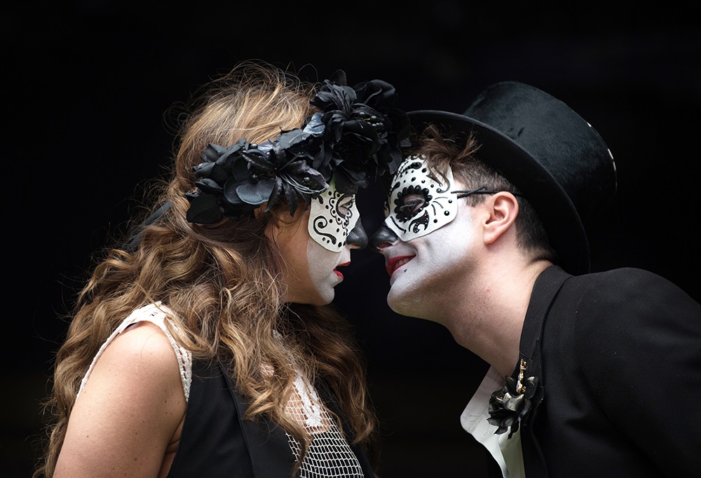 Romeo and Juliet, Shakespeare's Globe review 'too much brouhaha'